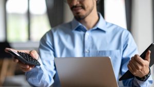 開業資金はいくら必要？調達方法や自己資金ゼロで成功させる方法を解説！