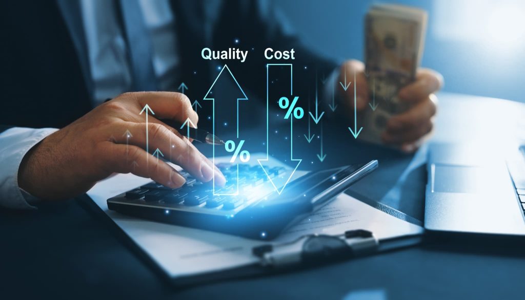 立て替え払いとはコストと質のバランスを考慮して導入すべきサービスであることを示すQualityとCostの矢印