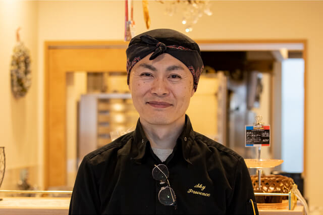 ベーカリー スカイプロバンス ベーカリーカフェ / オーナー 宮崎義仁氏